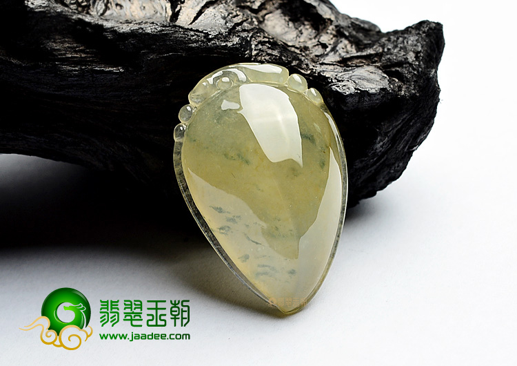 (超值推荐)冰种黄翡飘花福瓜挂件