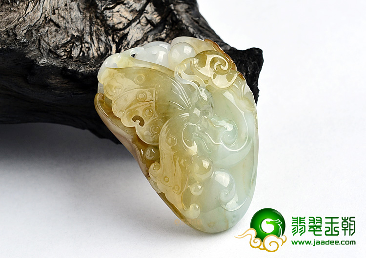 (超值推荐)糯冰种褐黄翡蝴蝶挂件