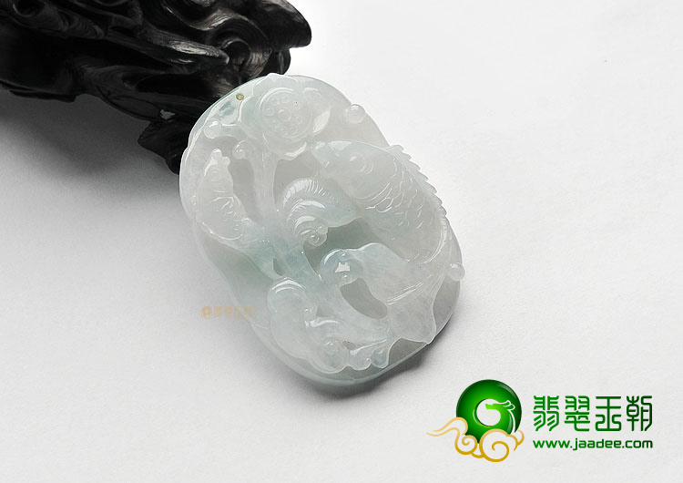糯冰种淡晴水连年有余挂件