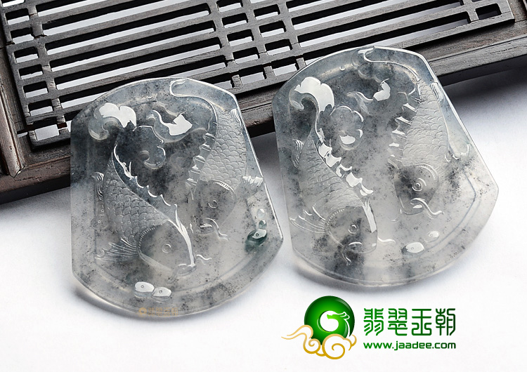 (超值推荐)冰玻种/乌鸡种墨色年年有余挂件(一对)