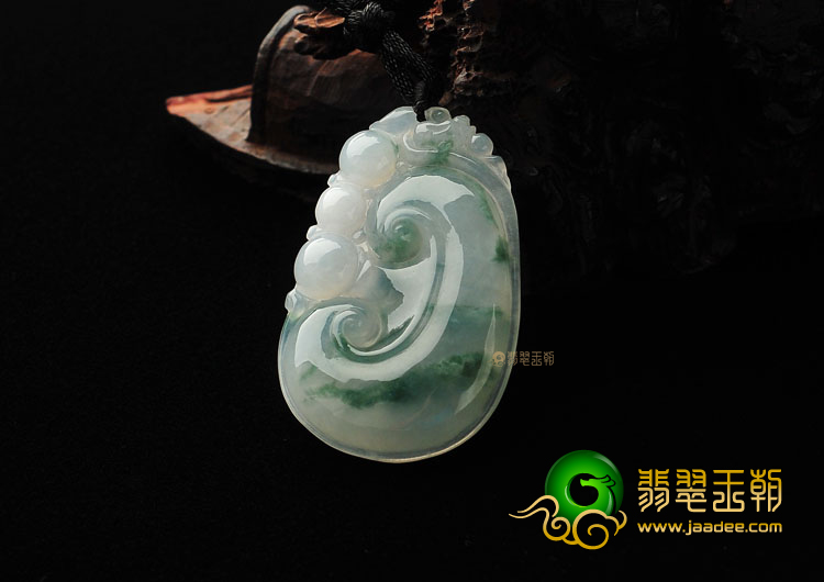 冰种飘花如意挂件