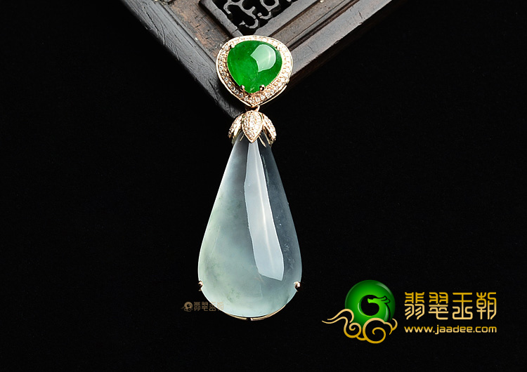 (超值推荐)冰种阳绿/飘花镶玫瑰金水滴胸坠(真钻)