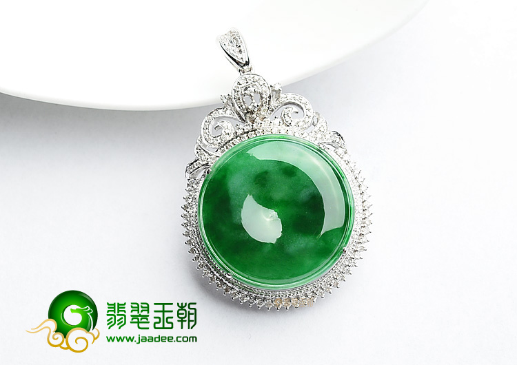 (超值推荐)冰种阳绿镶白金平安扣胸坠(真钻)