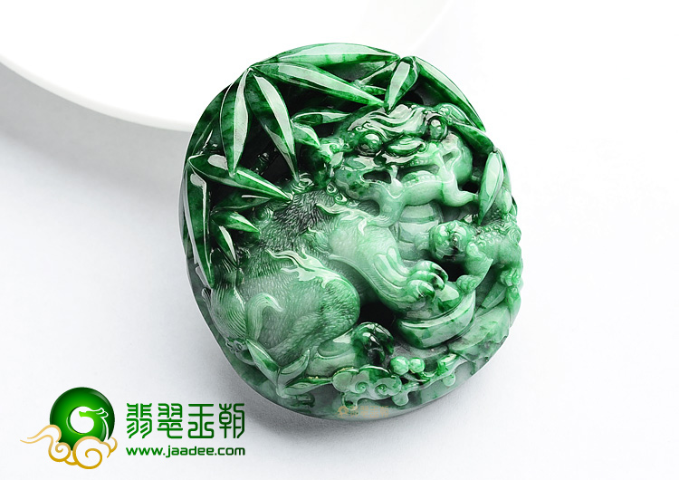(超值推荐)糯冰种翠色貔貅挂件