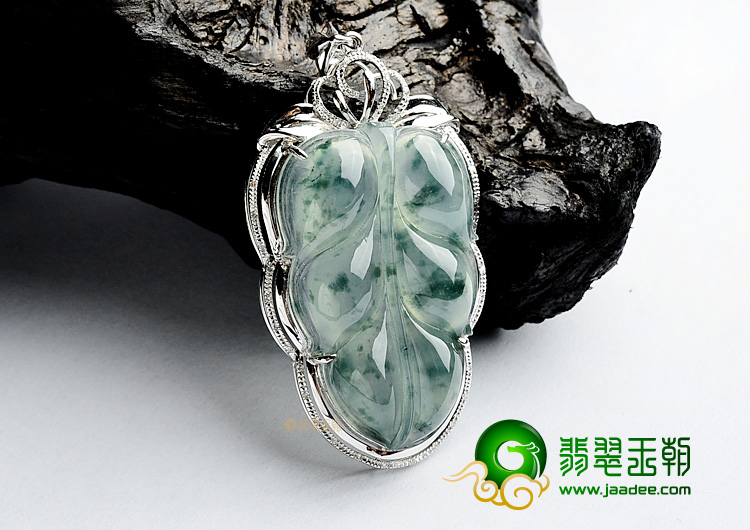 (超值推荐)冰种飘花镶白金金枝玉叶胸坠(真钻)