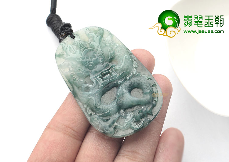糯冰种飘花龙牌挂件