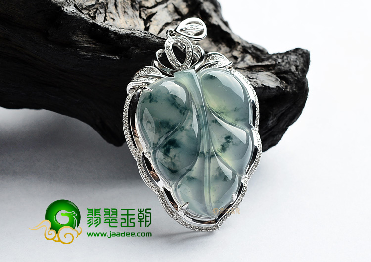 (超值推荐)冰种飘花镶白金金枝玉叶胸坠(真钻)