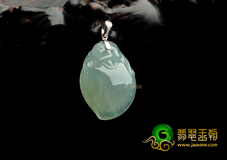 冰种晴水寿桃挂件(金扣)