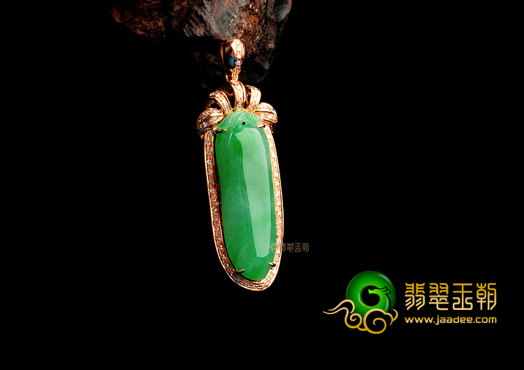 糯冰种翠色镶玫瑰金福瓜胸坠(真钻)