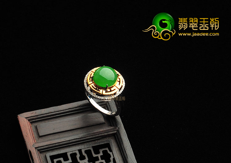 冰种阳绿镶白金彩金戒指(真钻)