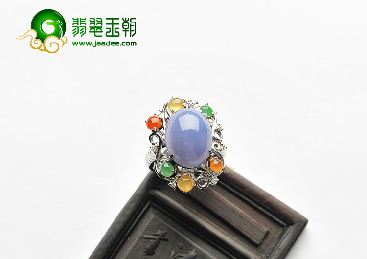 糯冰种紫罗兰镶白金戒指(真钻)