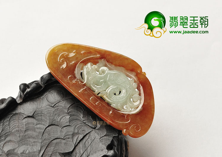 冰种褐红翡仿古凤牌挂件