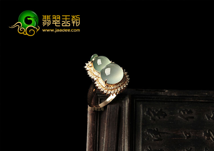 冰玻种淡晴水镶玫瑰金葫芦戒指(真钻)