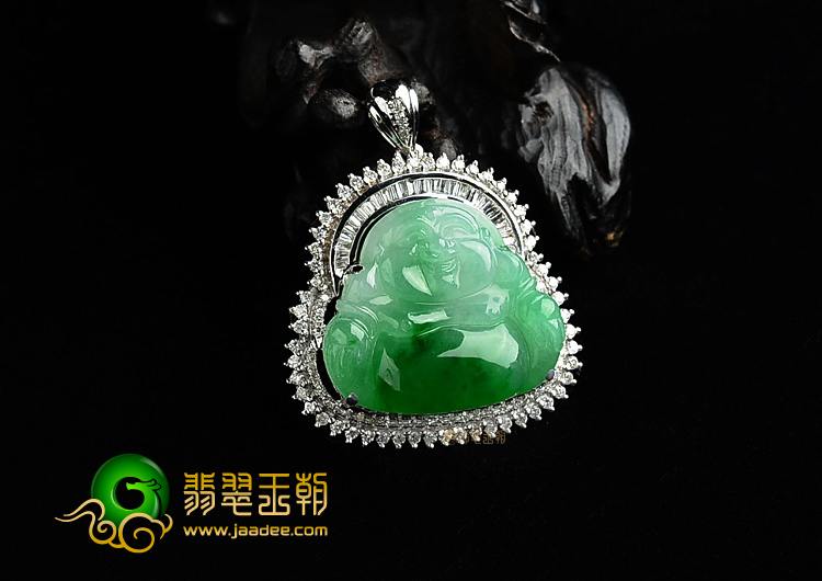 (超值推荐)糯冰种翠色镶白金玉佛胸坠(真钻)