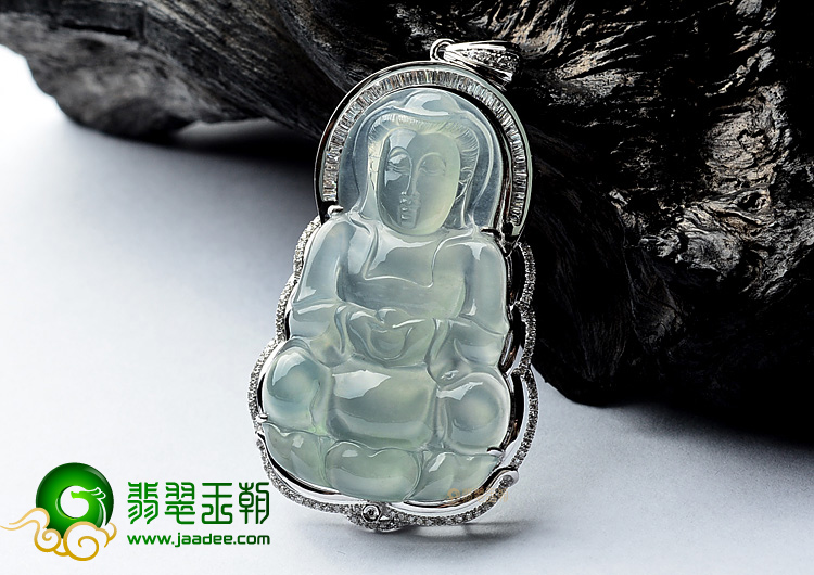 (超值推荐)冰种晴水镶白金观音胸坠(真钻)
