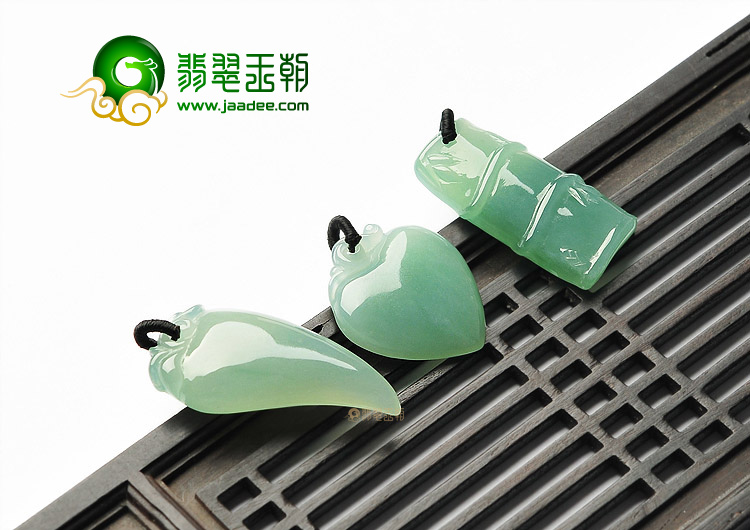 (超值推荐)冰种晴水寿桃/节节高挂件(一批走)