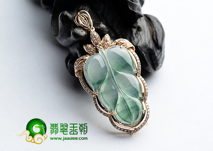 (超值推荐)冰种飘花镶玫瑰金金枝玉叶胸坠(真钻)