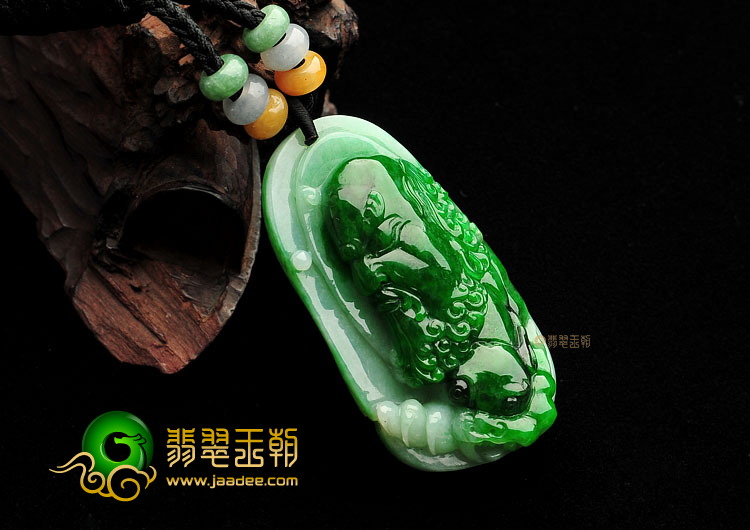 糯冰种浓阳绿达摩挂件