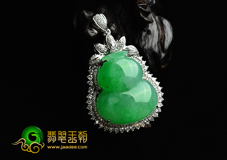 (超值推荐)糯冰种翠色镶白金葫芦胸坠(真钻)