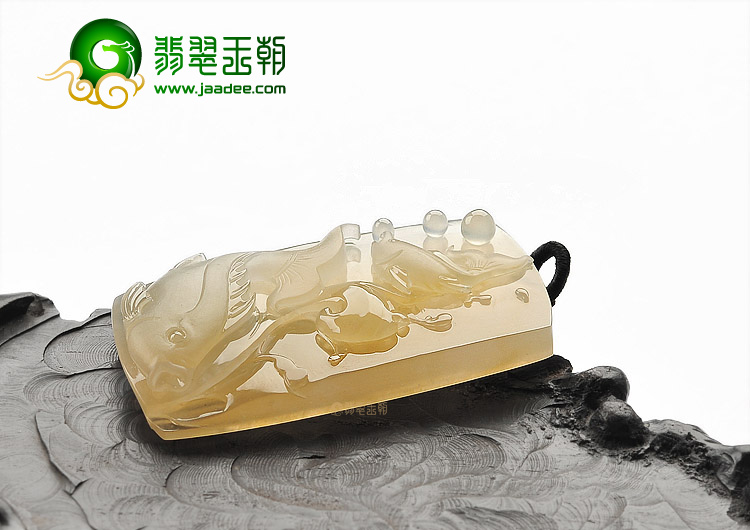 (超值推荐)冰种淡黄翡年年有余挂件