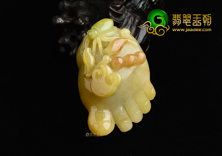 (超值推荐)糯冰种淡黄加绿知足常乐挂件