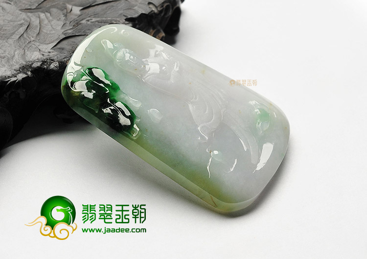糯冰种飘绿花莲花观音挂件