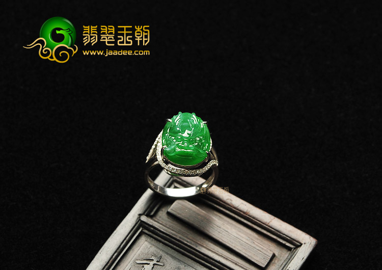 (超值推荐)糯冰种绿晴水镶白金钻石龙头戒指