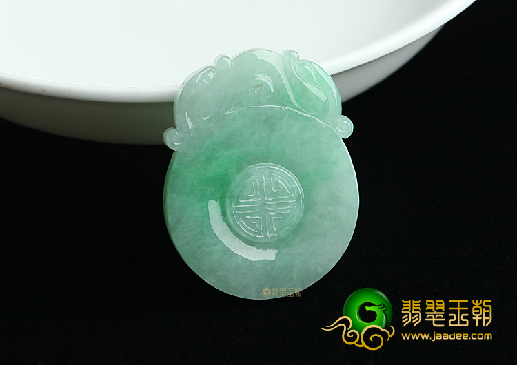 (超值推荐)糯冰种晴水飘翠福在眼前挂件