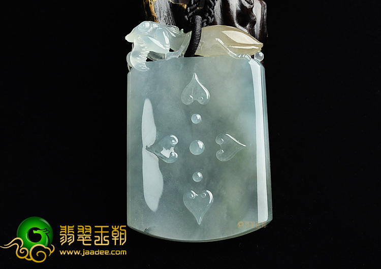 (超值推荐)冰种晴水略带黄翡螳螂挂件