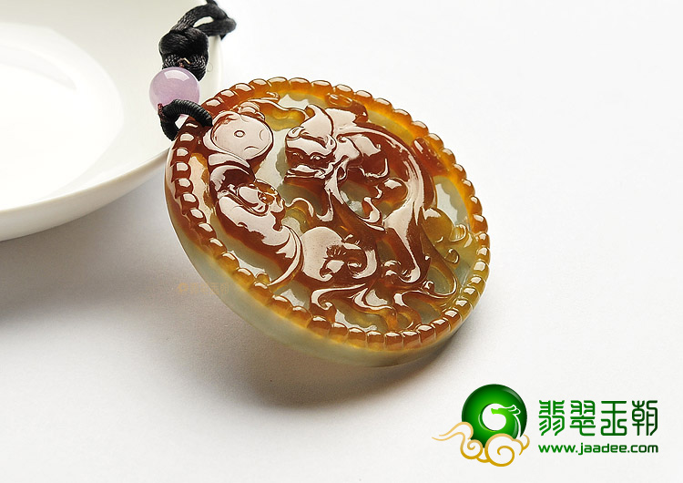 糯冰种褐黄翡龙行如意挂件
