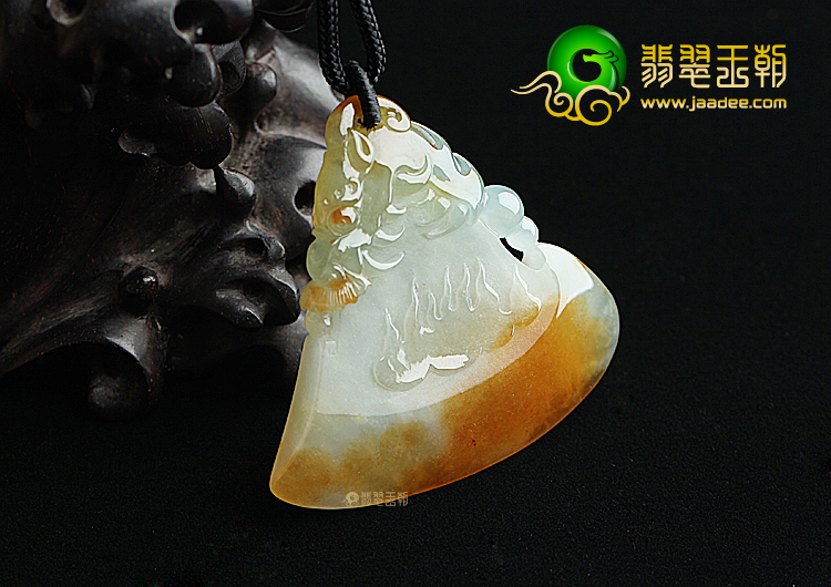糯冰种晴水黄翡府中有龙挂件