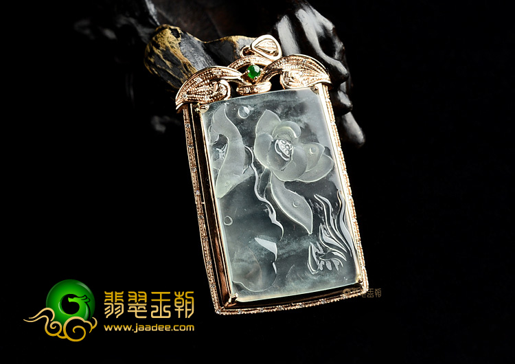 (超值推荐)玻璃种晴水镶玫瑰金年年有余胸坠(真钻)