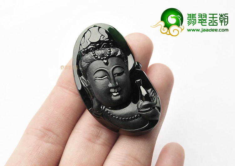 冰玻种墨翠观音头挂件