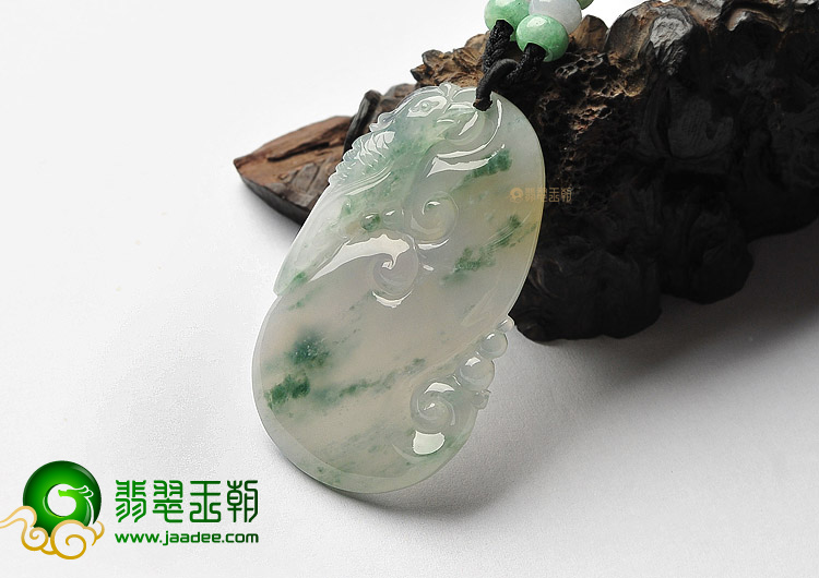 冰种飘花略带黄翡如意挂件