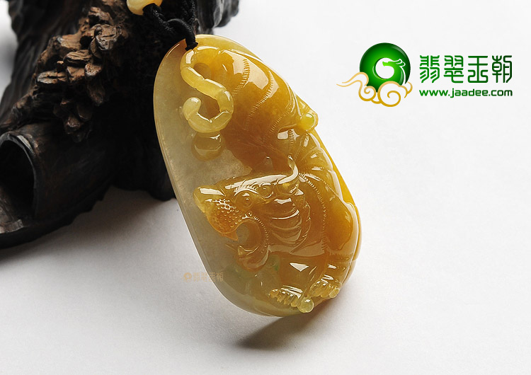 (超值推荐)糯冰种黄翡虎牌挂件