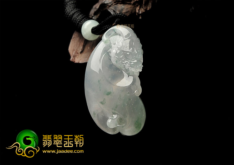 冰种略飘花龙行如意挂件
