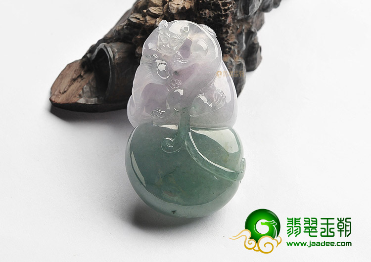 糯冰种紫罗兰晴水螭龙如意挂件