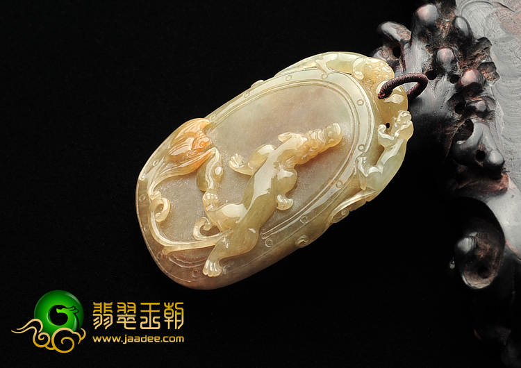 糯冰种褐黄翡螭龙挂件