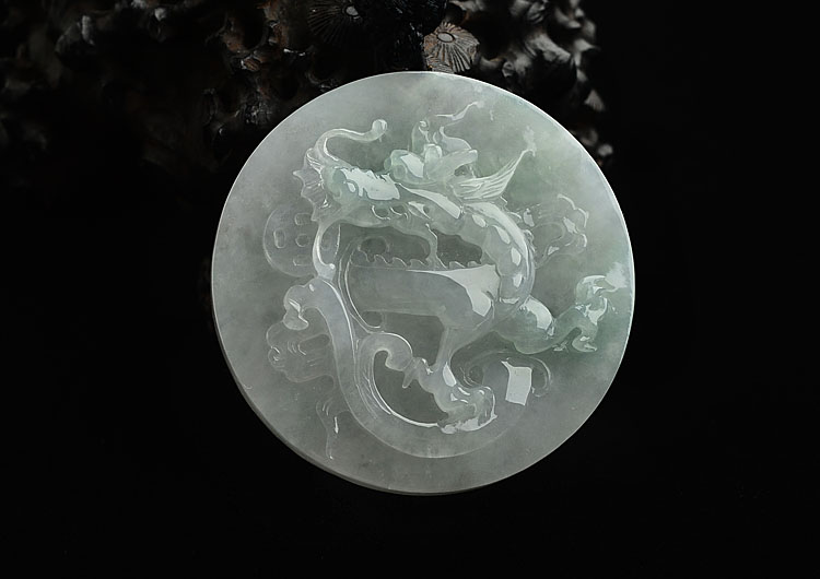 糯冰种飘花龙牌挂件