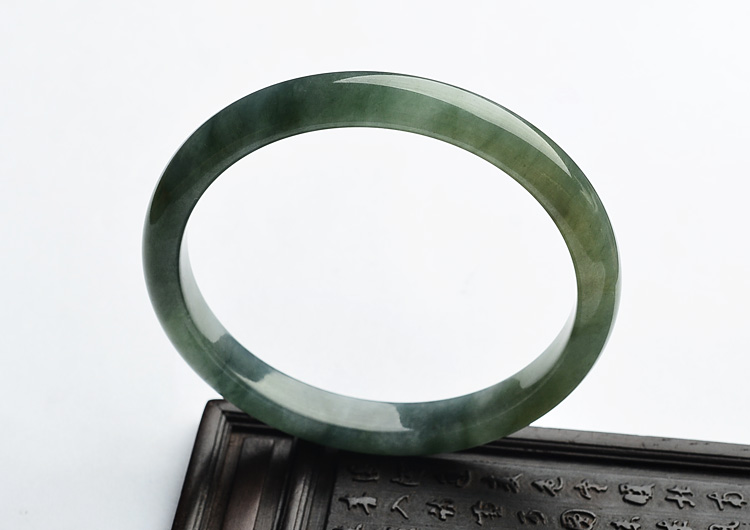 (超值推荐)糯冰种晴水黄翡手镯(58.6mm)