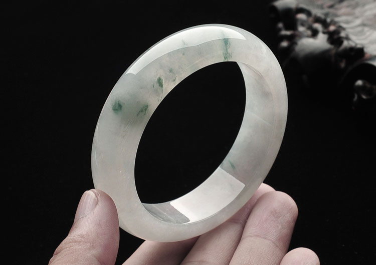 (超值推荐)冰种飘花手镯(58mm)