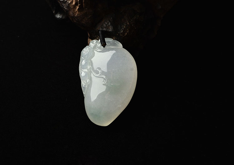 冰种晴水略飘花福瓜挂件