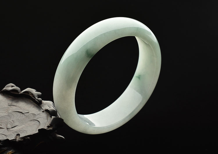 糯冰种晴水手镯(57.6mm)