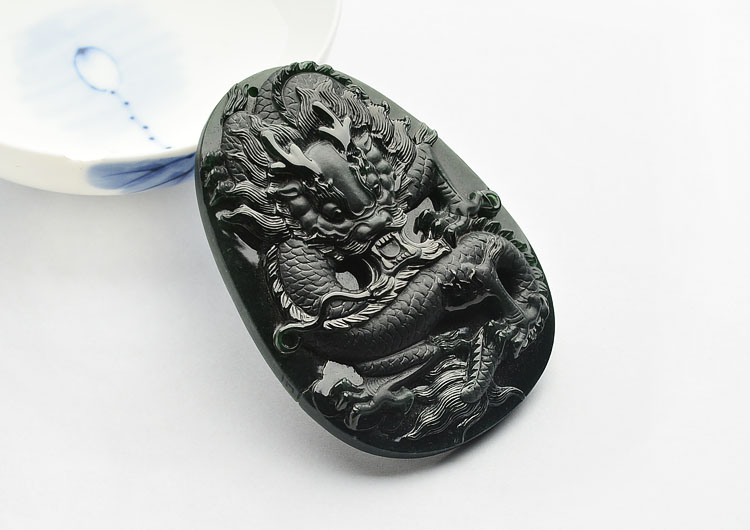 冰玻种墨翠龙牌挂件