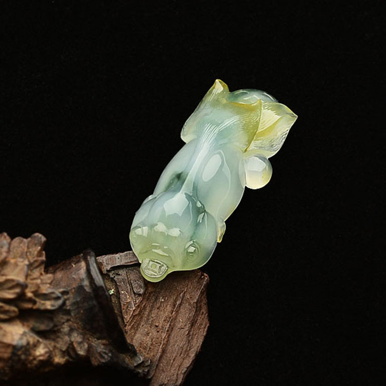 冰种黄翡略飘花金鱼挂件