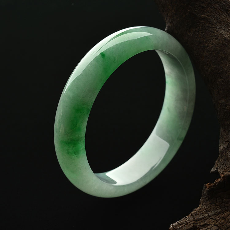 （超值推荐）糯冰种飘翠手镯（57.9mm）