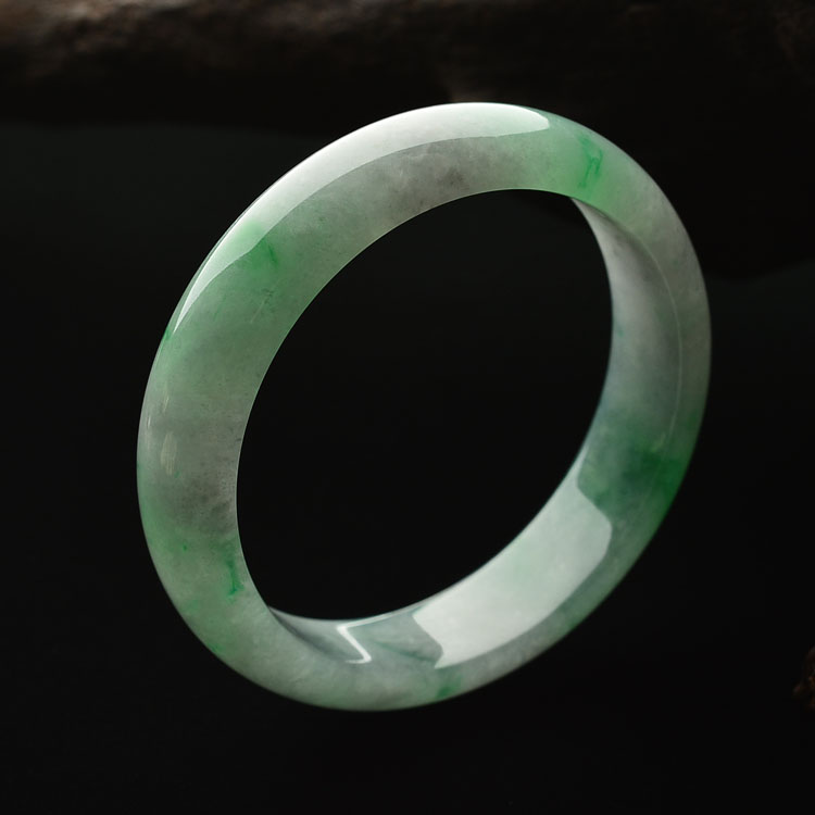 （超值推荐）糯冰种飘翠手镯（58.4mm）