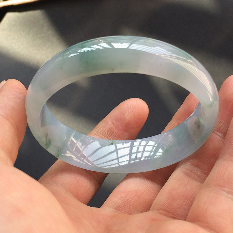 (超值推荐)冰种飘花手镯（57mm）