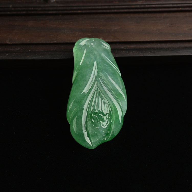 糯冰种绿晴水玉兰花挂件