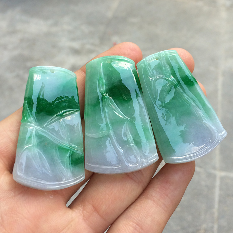 糯冰种飘阳绿节节高挂件（一批）